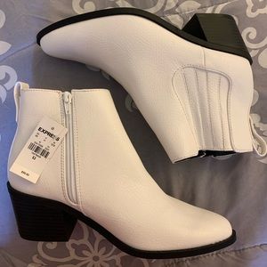 NWT EXPRESS white booties